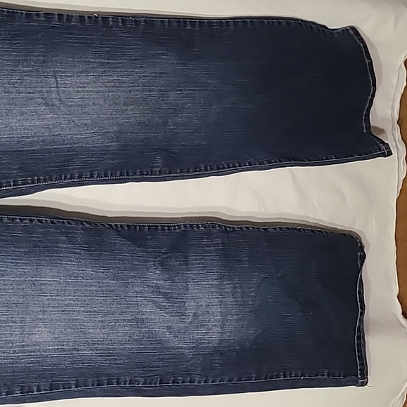 Cozy Corner Jeans - Picture 2 of 6